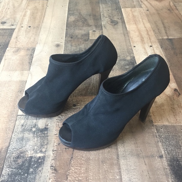 Stuart Weitzman Shoes - Stuart Weitzman Mesh Peep Toe Ankle Heels 8